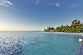 Angaga Island Resort & Spa