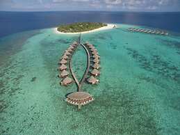 Angaga Island Resort & Spa