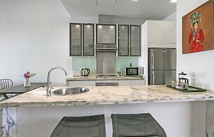Home Suites by Marina