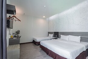 Indra Hotel