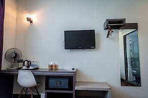 Indra Hotel