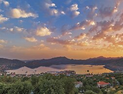 Swan Lake Boutique Hotel - Adults Only
