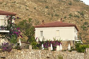 Swan Lake Boutique Hotel - Adults Only
