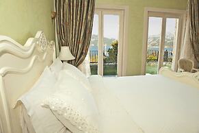 Swan Lake Boutique Hotel - Adults Only