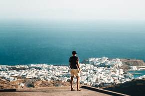 Aeolis Tinos Suites