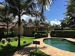 Ahadi Lodge