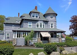 Castle Manor Inn