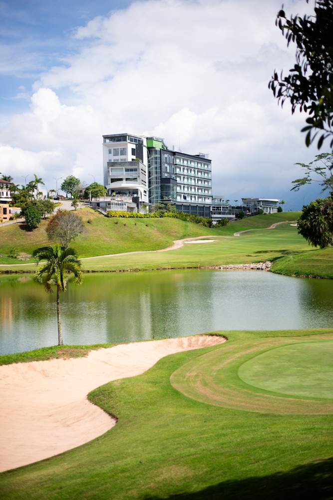 Punta Diamante Premium Hotel