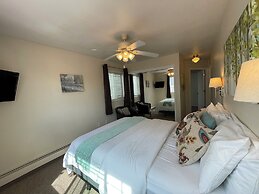 Arctic Fox Inn