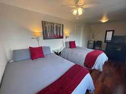 Arctic Fox Inn