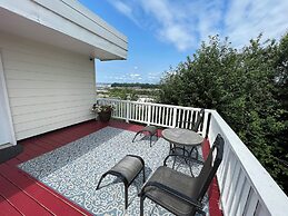 Arctic Fox Inn