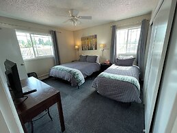 Arctic Fox Inn