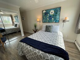Arctic Fox Inn