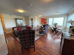 Arctic Fox Inn
