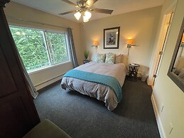 Arctic Fox Inn