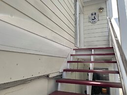 Arctic Fox Inn