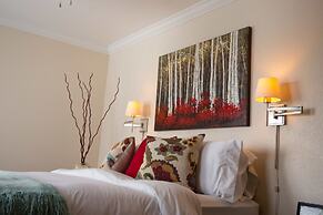 Arctic Fox Inn