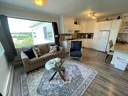 Arctic Fox Inn