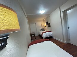Arctic Fox Inn