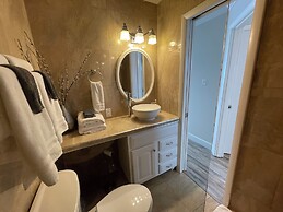 Arctic Fox Inn