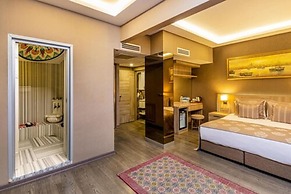Ayramin Deluxe Hotel