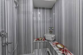 Ayramin Deluxe Hotel