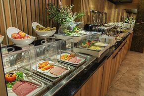 Ayramin Deluxe Hotel