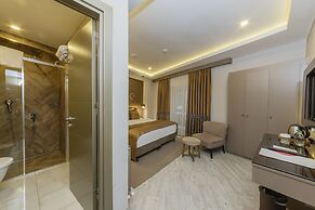 Ayramin Deluxe Hotel