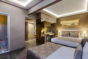 Ayramin Deluxe Hotel