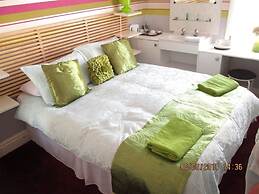The Garnett Hotel