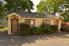 Totem Motel
