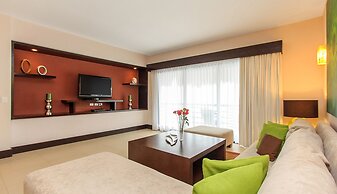 Aldea Thai by Stella Rentals