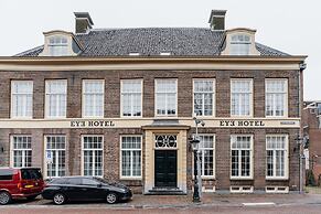 Eye Hotel