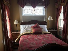 Come From Away B&B Inn