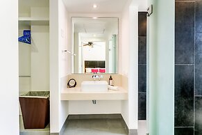 NICK PRICE by Stella Rentals