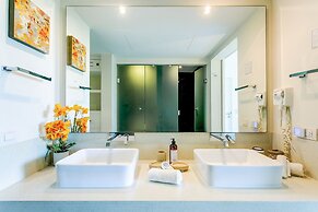 NICK PRICE by Stella Rentals
