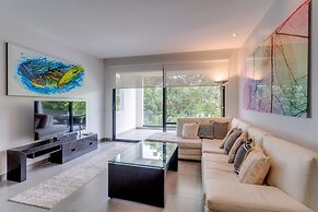 NICK PRICE by Stella Rentals