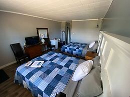 Pines Motel