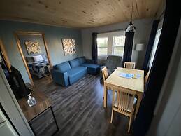 Pines Motel