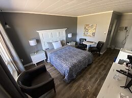 Pines Motel