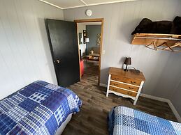 Pines Motel