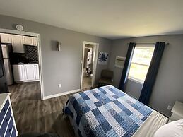 Pines Motel