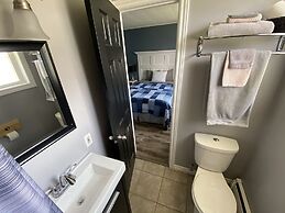 Pines Motel