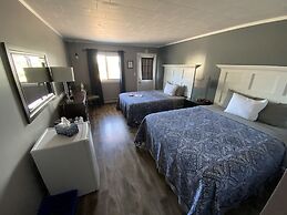 Pines Motel