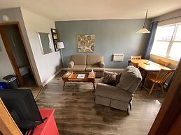 Pines Motel