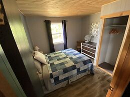 Pines Motel