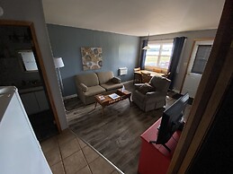 Pines Motel