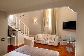 Les Fleurs Luxury House