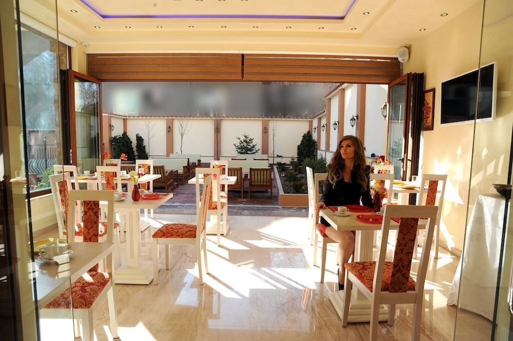 Aris Hotel Sofia