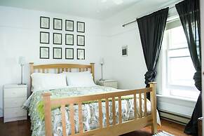 Laura's Bed & Breakfast